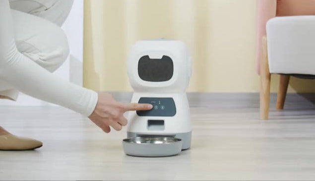 Pet Automatic Feeder minimalist design with easy-fill food compartment for pets